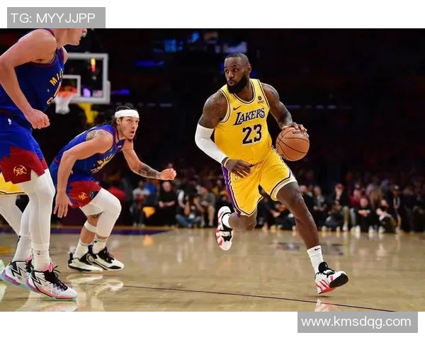 湖人对阵掘金第二场比赛精彩回顾及最终比分分析